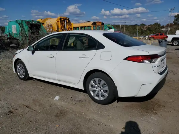 JTDBCMFE3PJ006678 2023 TOYOTA COROLLA - Image 2