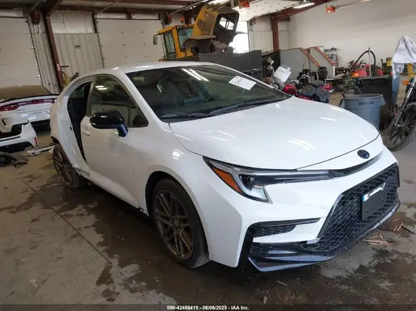 JTDBCMFE3R3031801 2024 TOYOTA COROLLA - Image 1
