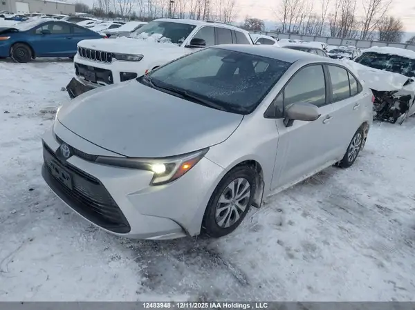 JTDBCMFE3R3034925 2024 TOYOTA COROLLA - Image 2