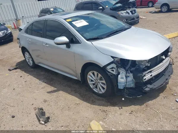 JTDBCMFE3R3037615 2024 TOYOTA COROLLA - Image 1