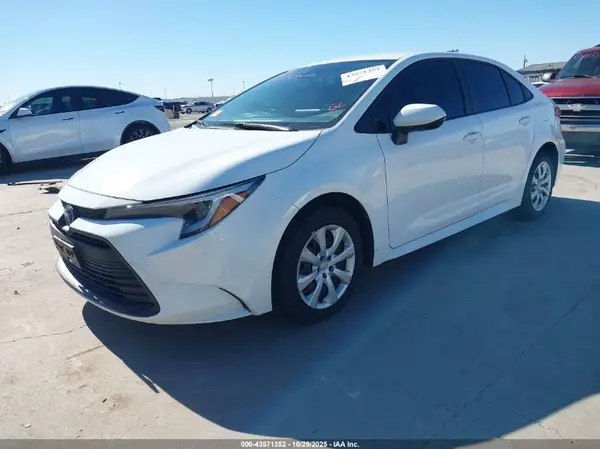 JTDBCMFE3R3040983 2024 TOYOTA COROLLA - Image 2