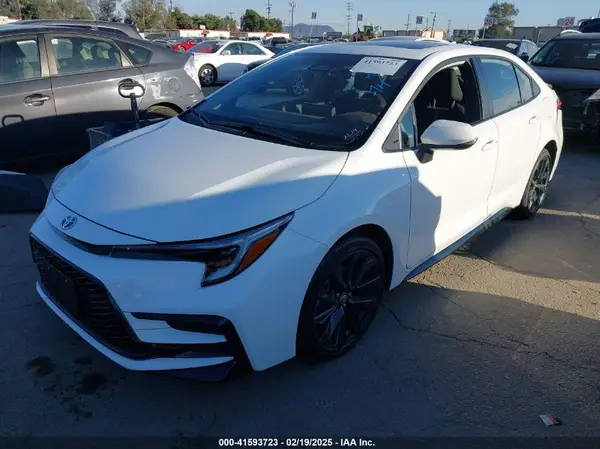 JTDBCMFE3R3044984 2024 TOYOTA COROLLA - Image 2