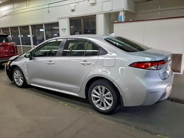JTDBCMFE3R3053815 2024 TOYOTA COROLLA - Image 2