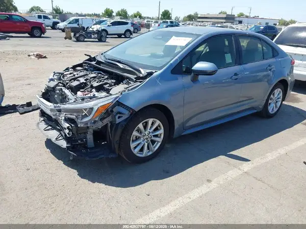 JTDBCMFE3R3055094 2024 TOYOTA COROLLA - Image 2
