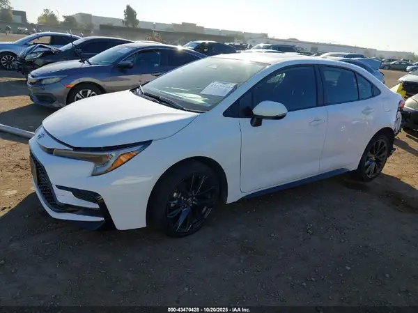 JTDBCMFE3R3055192 2024 TOYOTA COROLLA - Image 2