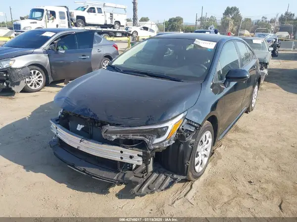 JTDBCMFE3R3064832 2024 TOYOTA COROLLA - Image 2