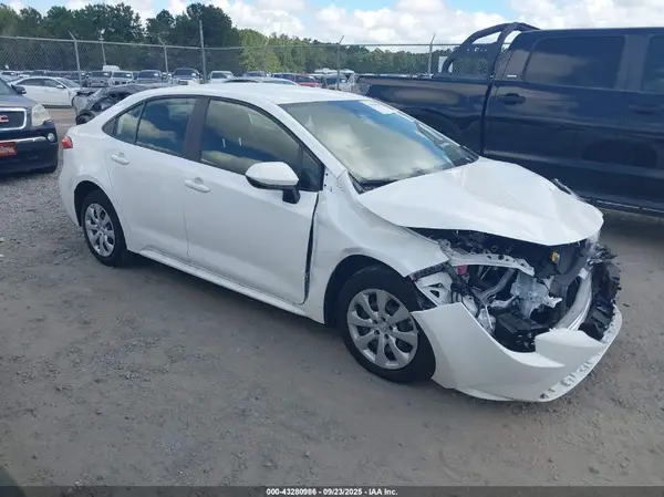 JTDBCMFE3R3067147 2024 TOYOTA COROLLA - Image 1