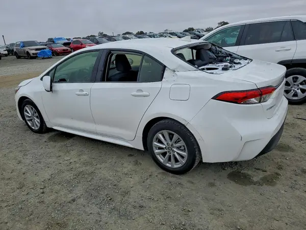JTDBCMFE3R3067665 2024 TOYOTA COROLLA - Image 2