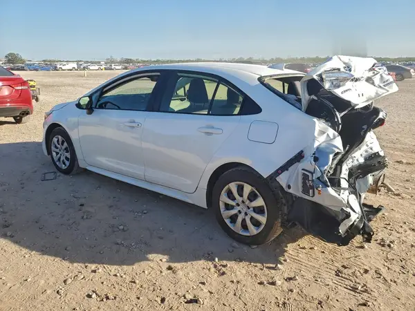 JTDBCMFE3R3068654 2024 TOYOTA COROLLA - Image 2
