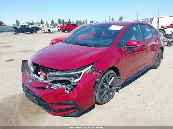 JTDBCMFE3S3070992 2025 TOYOTA COROLLA - Image 2