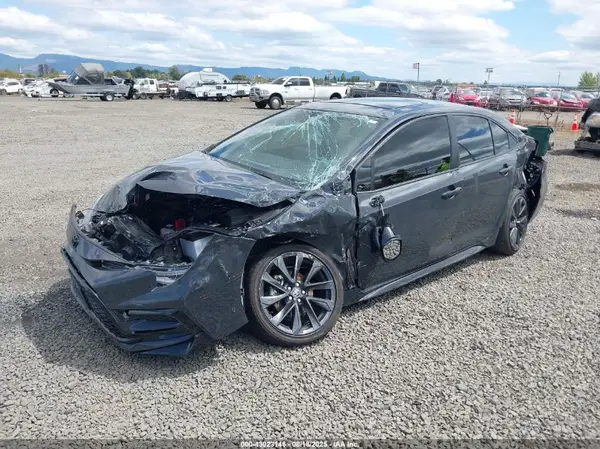 JTDBCMFE3S3071401 2025 TOYOTA COROLLA - Image 2