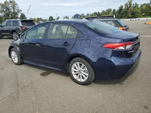 JTDBCMFE3S3071480 2025 TOYOTA COROLLA - Image 2