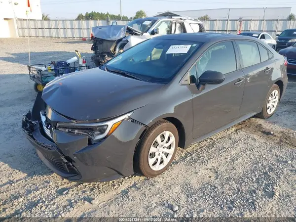 JTDBCMFE3S3081765 2025 TOYOTA COROLLA - Image 2
