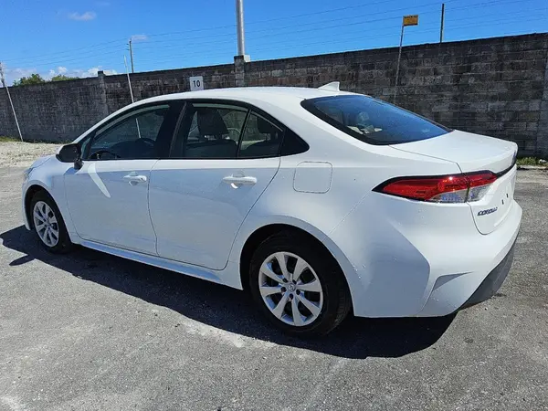 JTDBCMFE3S3088781 2025 TOYOTA COROLLA - Image 2