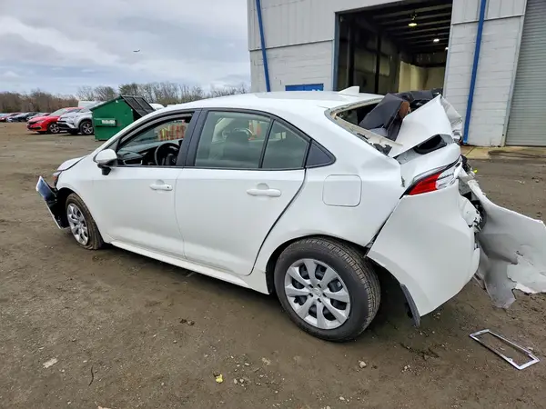 JTDBCMFE3S3100976 2025 TOYOTA COROLLA - Image 2