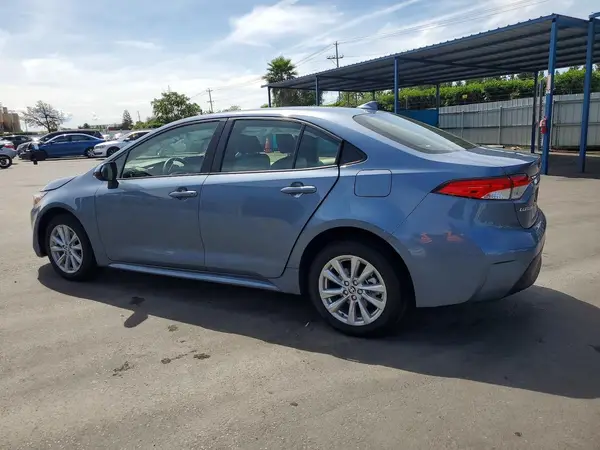 JTDBCMFE3T3136216 2026 TOYOTA COROLLA - Image 2
