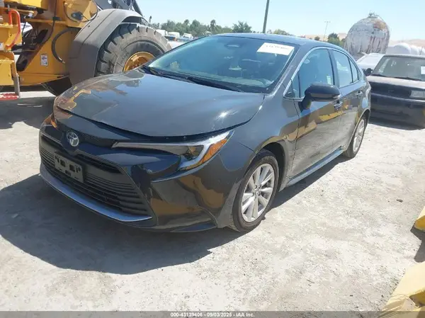 JTDBCMFE4P3011845 2023 TOYOTA COROLLA - Image 2