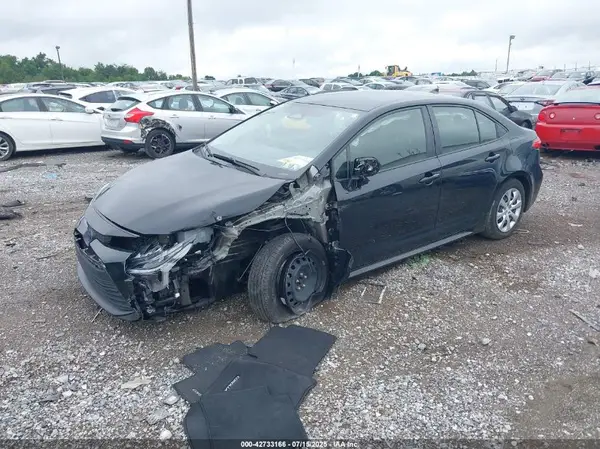JTDBCMFE4PJ010139 2023 TOYOTA COROLLA - Image 2