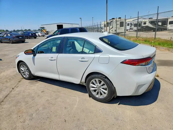 JTDBCMFE4R3030317 2024 TOYOTA COROLLA - Image 2