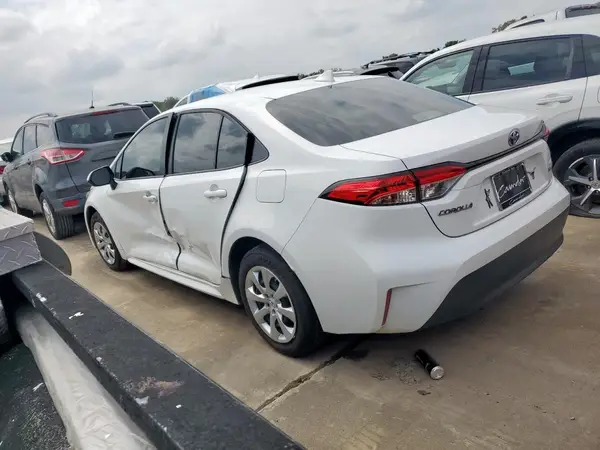 JTDBCMFE4R3030947 2024 TOYOTA COROLLA - Image 2
