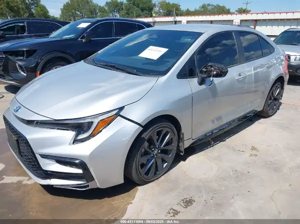 JTDBCMFE4R3030964 2024 TOYOTA COROLLA - Image 2