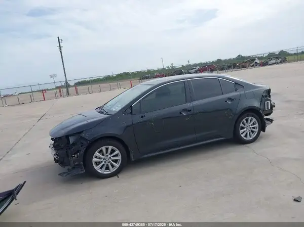 JTDBCMFE4R3032424 2024 TOYOTA COROLLA - Image 2