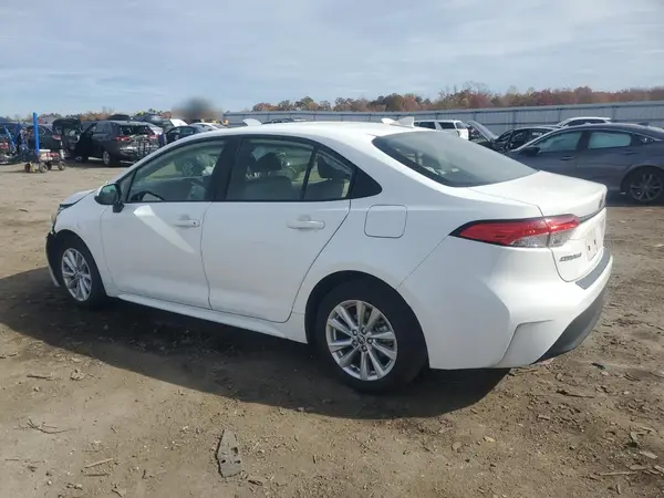 JTDBCMFE4R3033024 2024 TOYOTA COROLLA - Image 2