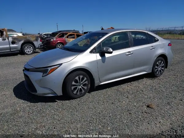 JTDBCMFE4R3034335 2024 TOYOTA COROLLA - Image 2