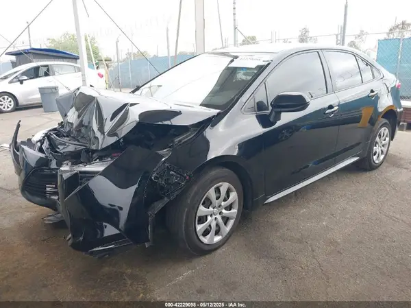 JTDBCMFE4R3034903 2024 TOYOTA COROLLA - Image 2