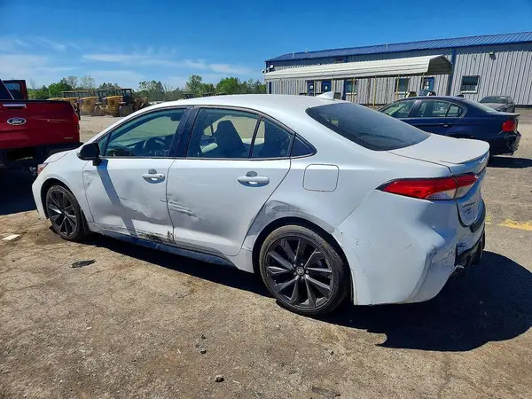 JTDBCMFE4R3036019 2024 TOYOTA COROLLA - Image 2