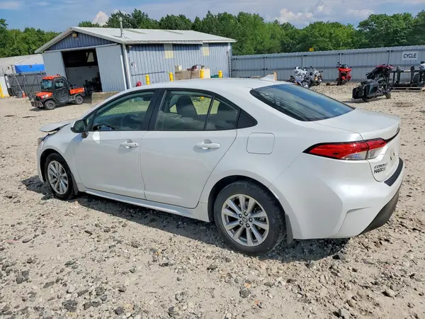 JTDBCMFE4R3036151 2024 TOYOTA COROLLA - Image 2