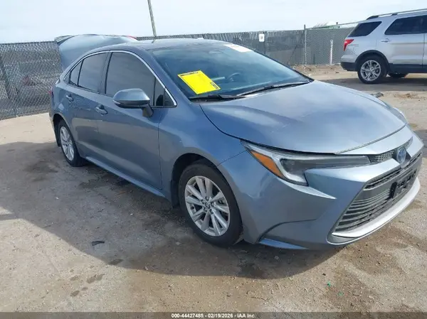 JTDBCMFE4R3042872 2024 TOYOTA COROLLA - Image 1