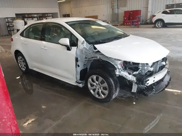 JTDBCMFE4R3043391 2024 TOYOTA COROLLA - Image 1