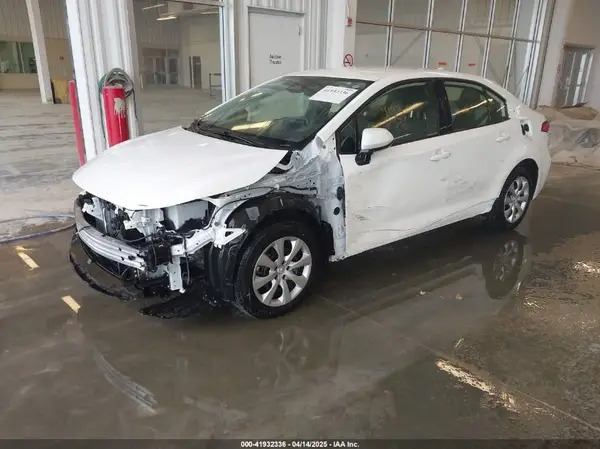 JTDBCMFE4R3043391 2024 TOYOTA COROLLA - Image 2