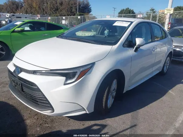 JTDBCMFE4R3044640 2024 TOYOTA COROLLA - Image 2