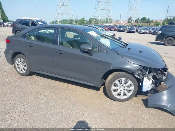 JTDBCMFE4R3048865 2024 TOYOTA COROLLA - Image 1