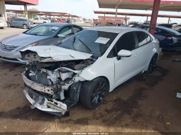 JTDBCMFE4R3061499 2024 TOYOTA COROLLA - Image 2