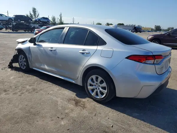 JTDBCMFE4R3067917 2024 TOYOTA COROLLA - Image 2