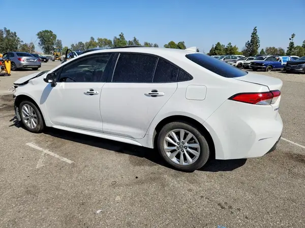 JTDBCMFE4RJ031592 2024 TOYOTA COROLLA - Image 2