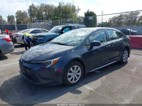 JTDBCMFE4S3071312 2025 TOYOTA COROLLA - Image 2