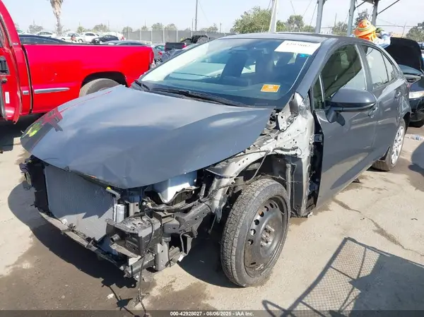 JTDBCMFE4S3071665 2025 TOYOTA COROLLA - Image 2