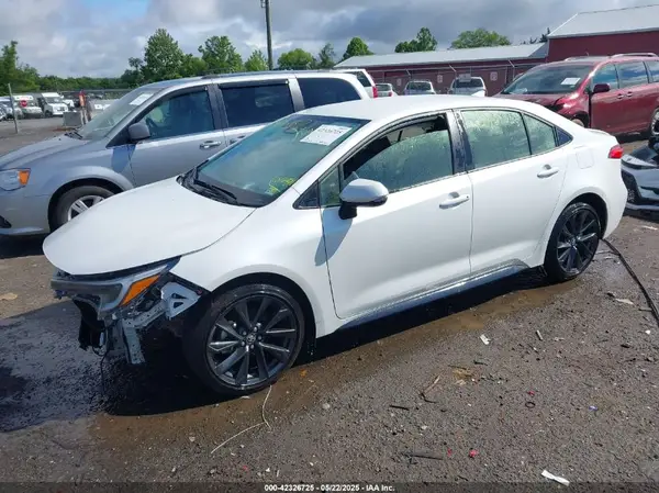 JTDBCMFE4S3072881 2025 TOYOTA COROLLA - Image 2