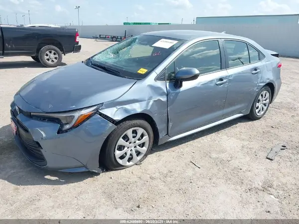 JTDBCMFE4S3087154 2025 TOYOTA COROLLA - Image 2