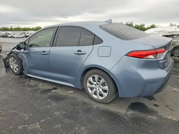 JTDBCMFE4S3102588 2025 TOYOTA COROLLA - Image 2