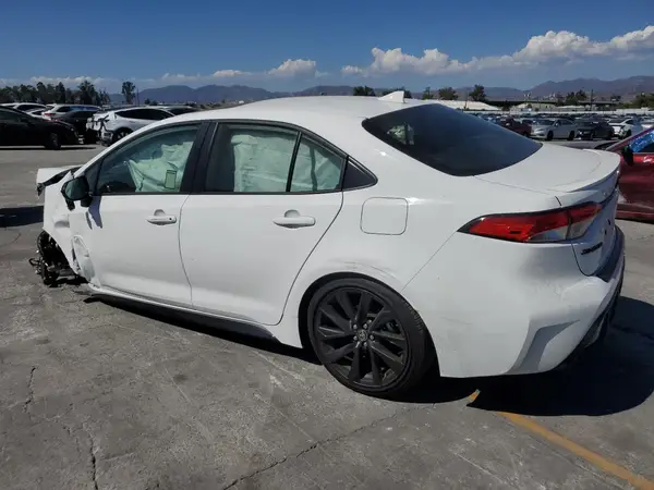 JTDBCMFE4SJ038385 2025 TOYOTA COROLLA - Image 2