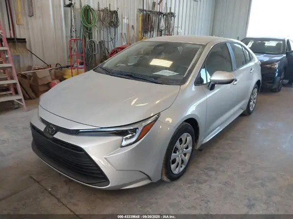 JTDBCMFE4T3112183 2026 TOYOTA COROLLA - Image 2