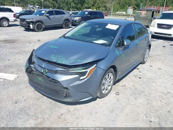 JTDBCMFE5PJ006682 2023 TOYOTA COROLLA - Image 2