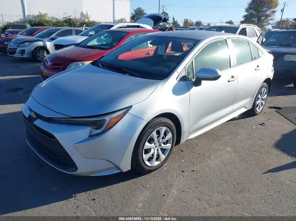 JTDBCMFE5PJ015804 2023 TOYOTA COROLLA - Image 2