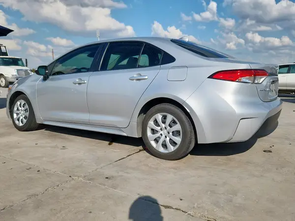 JTDBCMFE5R3038250 2024 TOYOTA COROLLA - Image 2