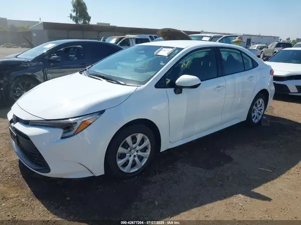 JTDBCMFE5R3038409 2024 TOYOTA COROLLA - Image 2